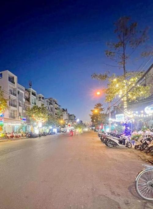 Hoài - Nhà bán Quận 3, sổ nở hậu giá chỉ 6,8 tỷ